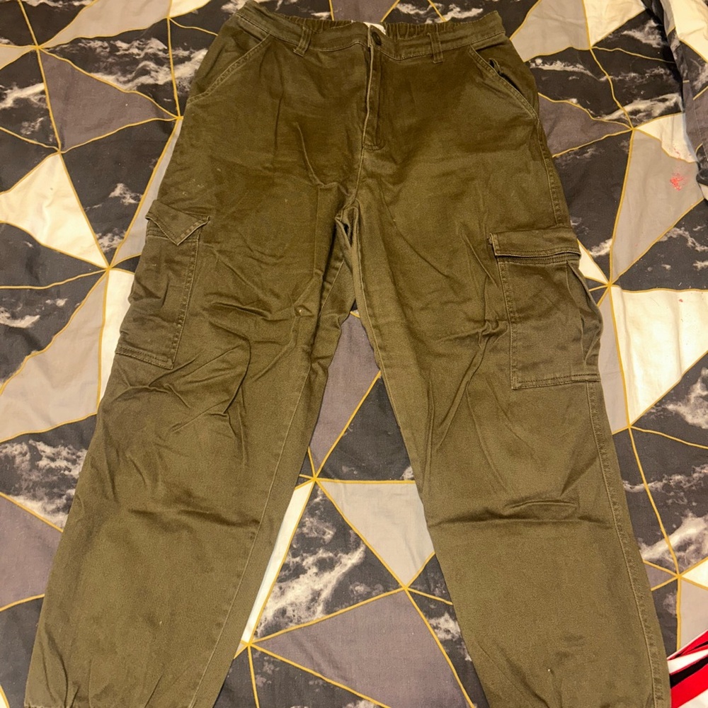 Aeropostale Olive Cargo Pants